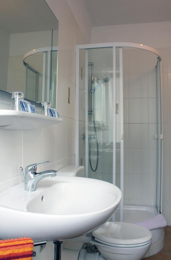 Suedhotel Падерборн Стая снимка